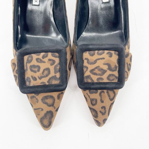 Manolo Blahnik Leopard Calfskin Suede Maysale Buckle Kitten Heel Pumps IT 39 - Picture 6 of 11